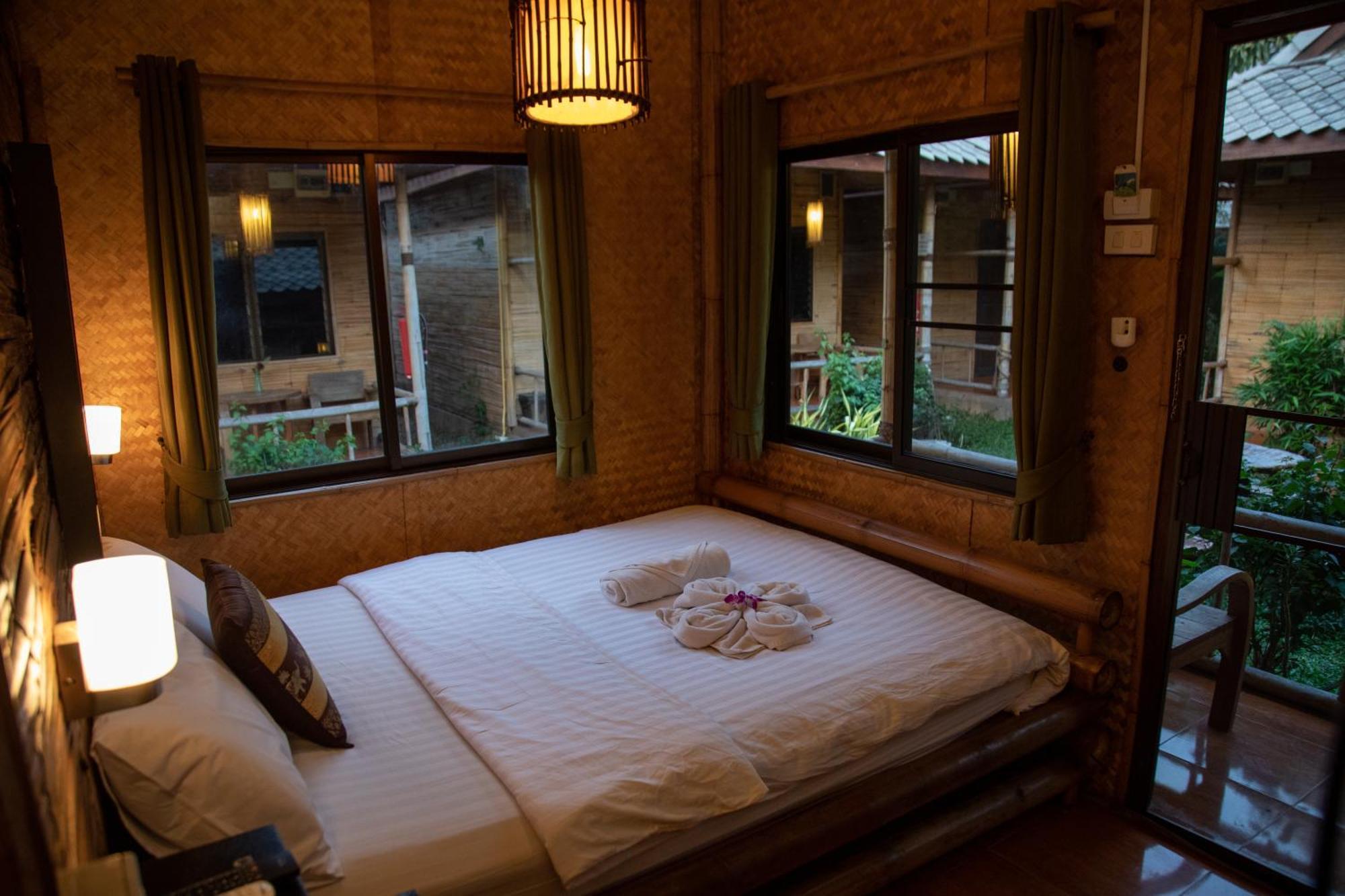 Boutique Hotel & Restaurant, Jaidee Bamboo Huts Chiang Mai Dış mekan fotoğraf