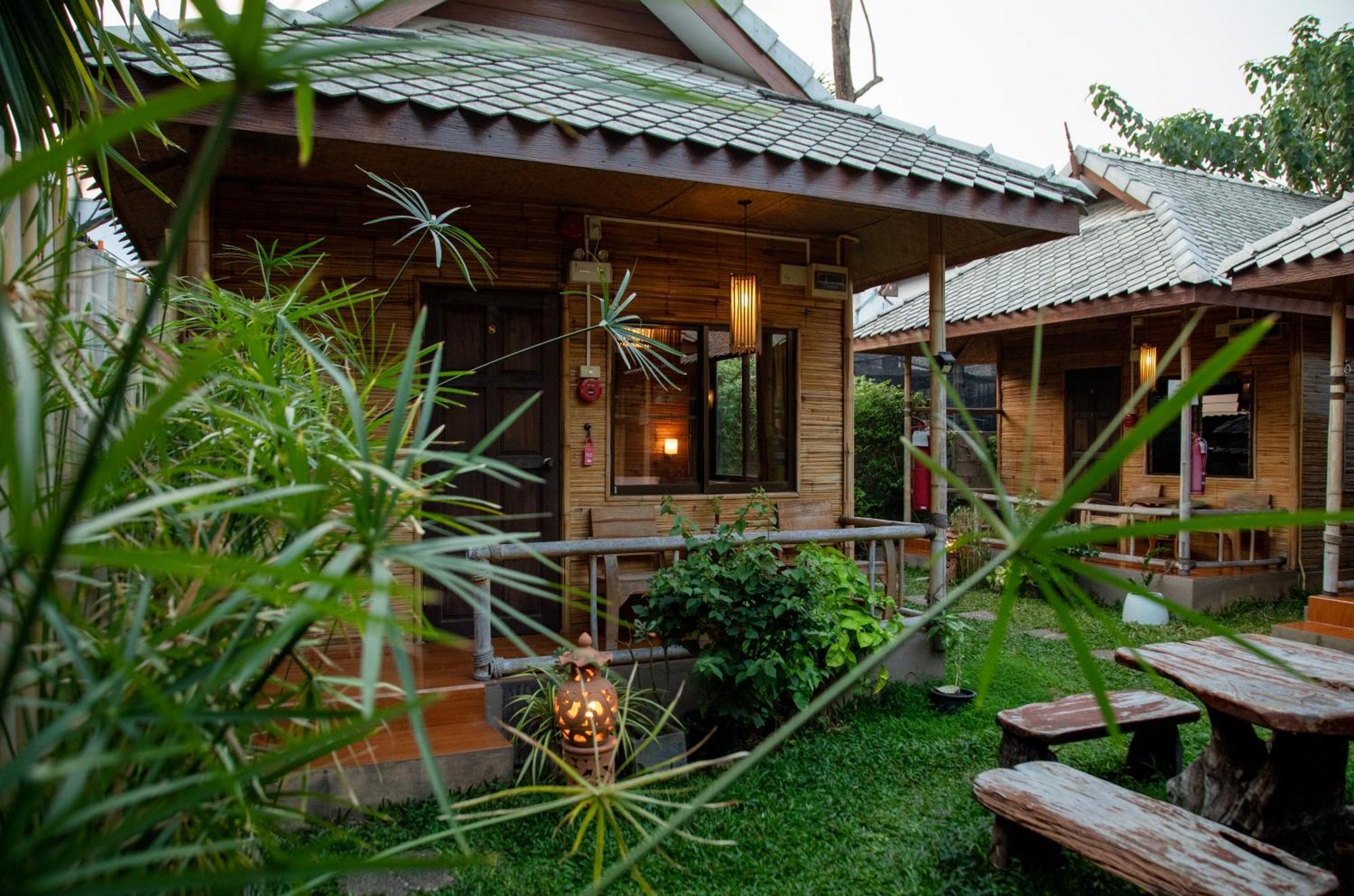 Boutique Hotel & Restaurant, Jaidee Bamboo Huts Chiang Mai Dış mekan fotoğraf