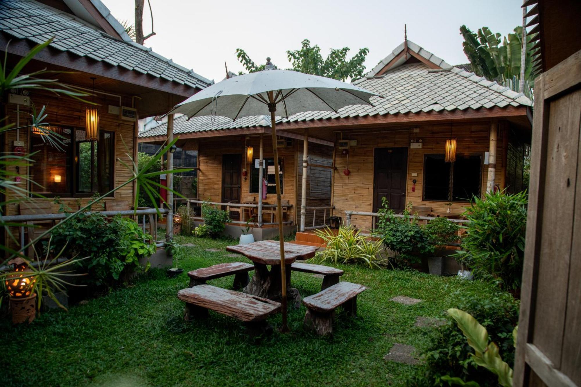 Boutique Hotel & Restaurant, Jaidee Bamboo Huts Chiang Mai Dış mekan fotoğraf